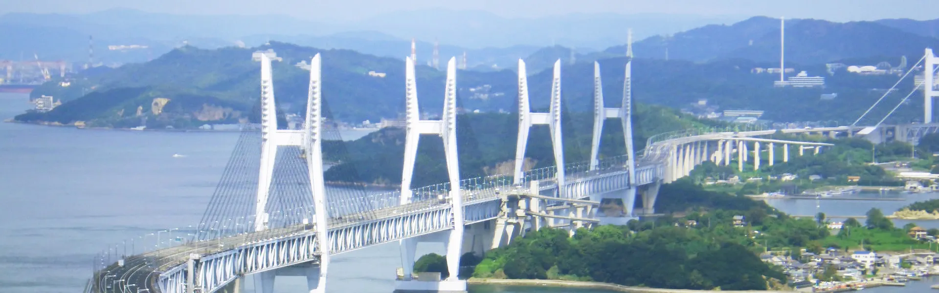 瀬戸大橋の背景写真の上にIME施工実績のタイトル文字を入れたヘッダー画像